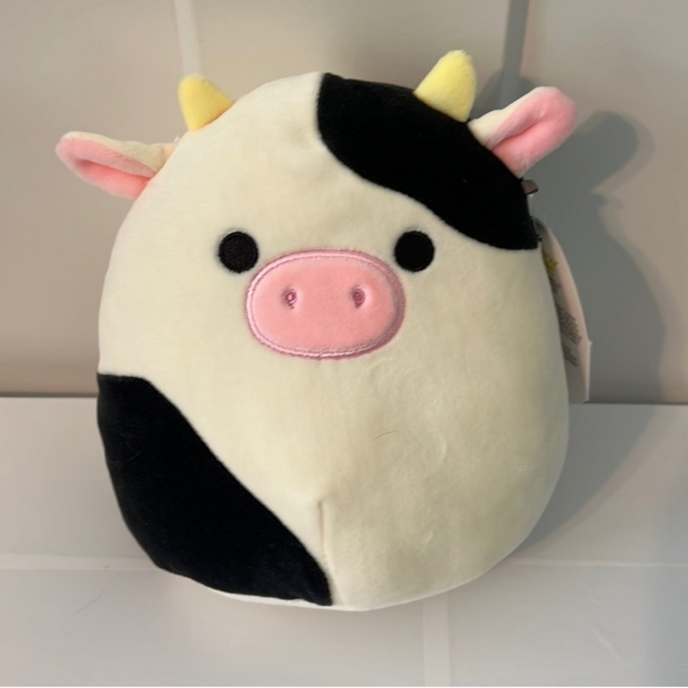 🎉HP🎉 Squishmallows 7.5" Connor the Cow